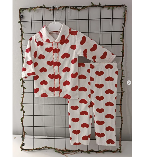 3-6 AY TAMAMEN PAMUKLU KUMAŞ ÖNDEN ÇITÇITLI PİJAMA TAKIMI ÇEŞİTLERİ / BÜYÜ KIRMIZI KALP DESEN