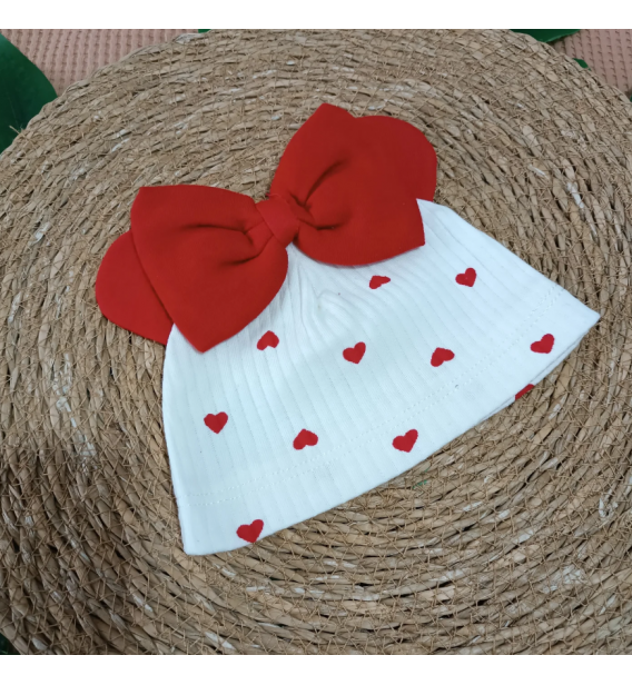 0-6 AY FİYONKLU KALPLİ PENYE BEBE BERE / KIRMIZI