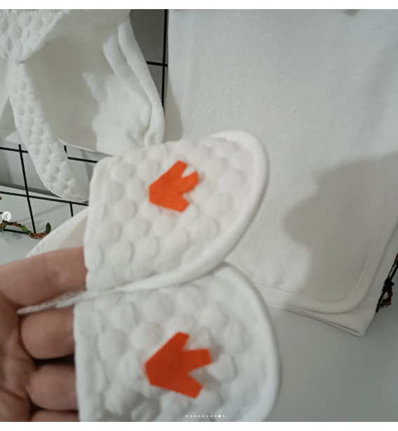 CONCON TAVUKLU BEBE BORNOZ TAKIMI