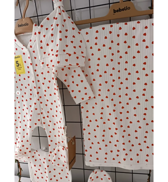 BEBELİO ORGANİK BATTANİYELİ TULUMLU 5 PARÇA ORGANİK YENİDOĞAN SET / MİNİ KALP DESEN