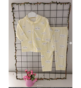 3-6 AY TAMAMEN PAMUKLU KUMAŞ ÖNDEN ÇITÇITLI PİJAMA TAKIMI ÇEŞİTLERİ/ SARI ZEMİN BULUTLU