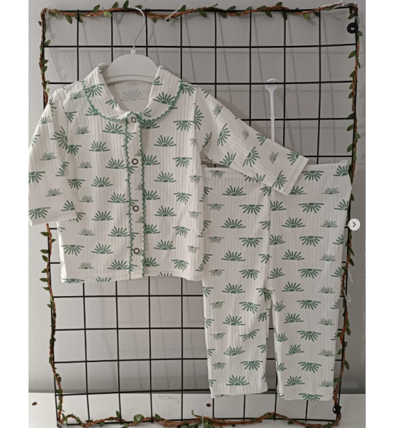 3-6 AY TAMAMEN PAMUKLU KUMAŞ ÖNDEN ÇITÇITLI PİJAMA TAKIMI ÇEŞİTLERİ / YEŞİL GÜNEŞLİ