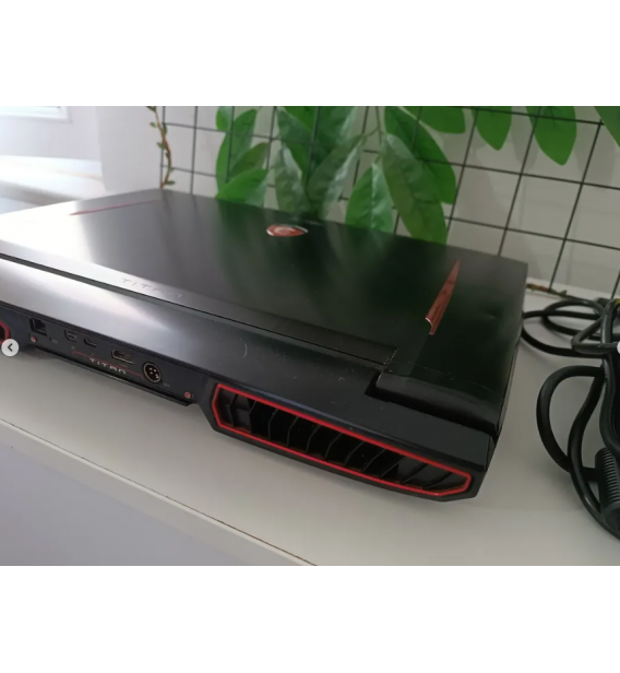 MSİ TİTAN GT73VR 6RE TİTAN / İKİNCİ EL ÜST SEVİYE İŞYERİ CİHAZI
