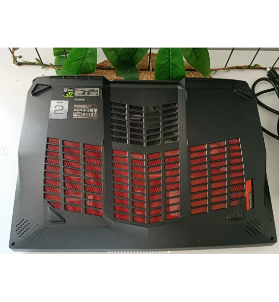 MSİ TİTAN GT73VR 6RE TİTAN / İKİNCİ EL ÜST SEVİYE İŞYERİ CİHAZI