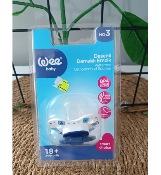 WEE BABY 3 NO (18+) ŞEFFAF DESENLİ DAMAKLI EMZİK / HARFLİ MAVİ