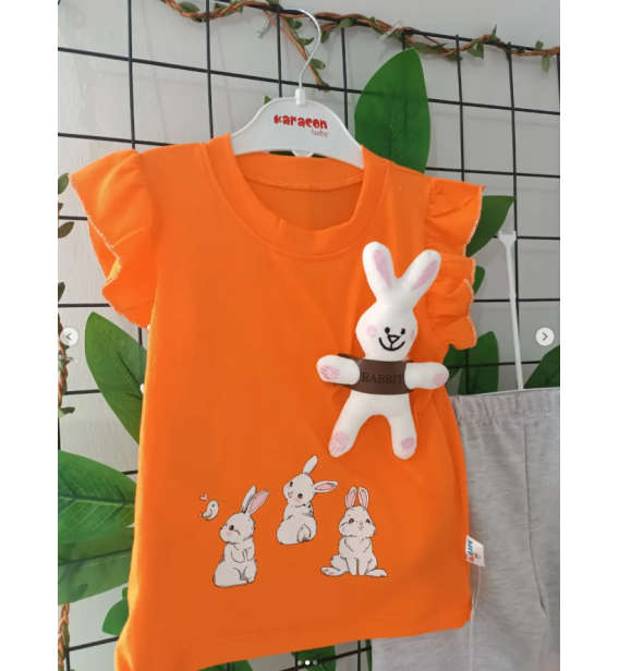 Karacon kampanyalı yazlık penye şortlu bebe takım çeşitleri/ TURUNCU OYUNCAK TAVŞANLI KIZ